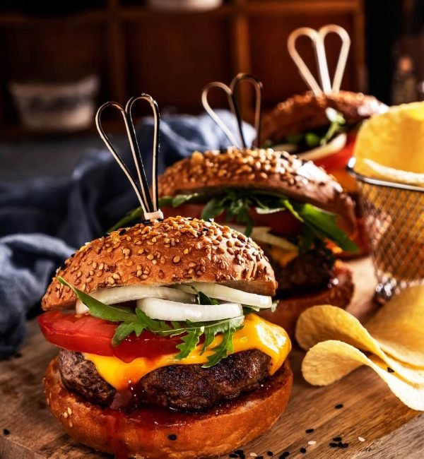 burgers-on-a-wooden-board-2021-09-04-02-16-02-utc.jpg